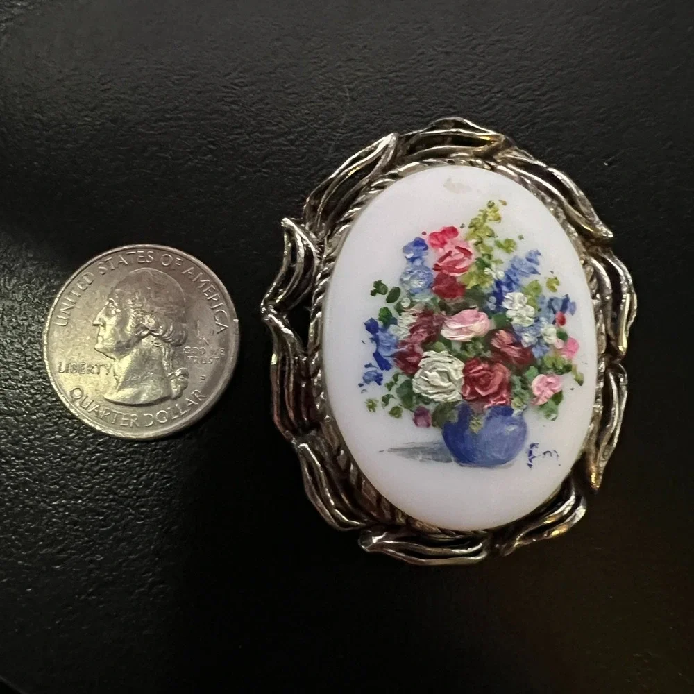Estate vintage hand